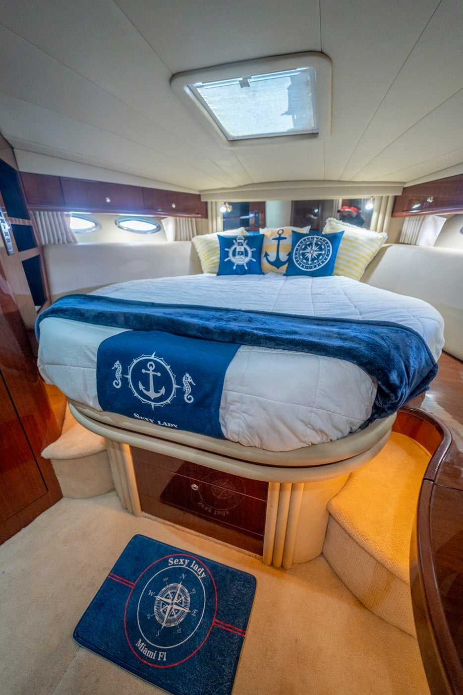 SeaRay 55' - Sexy Lady (13 pax)