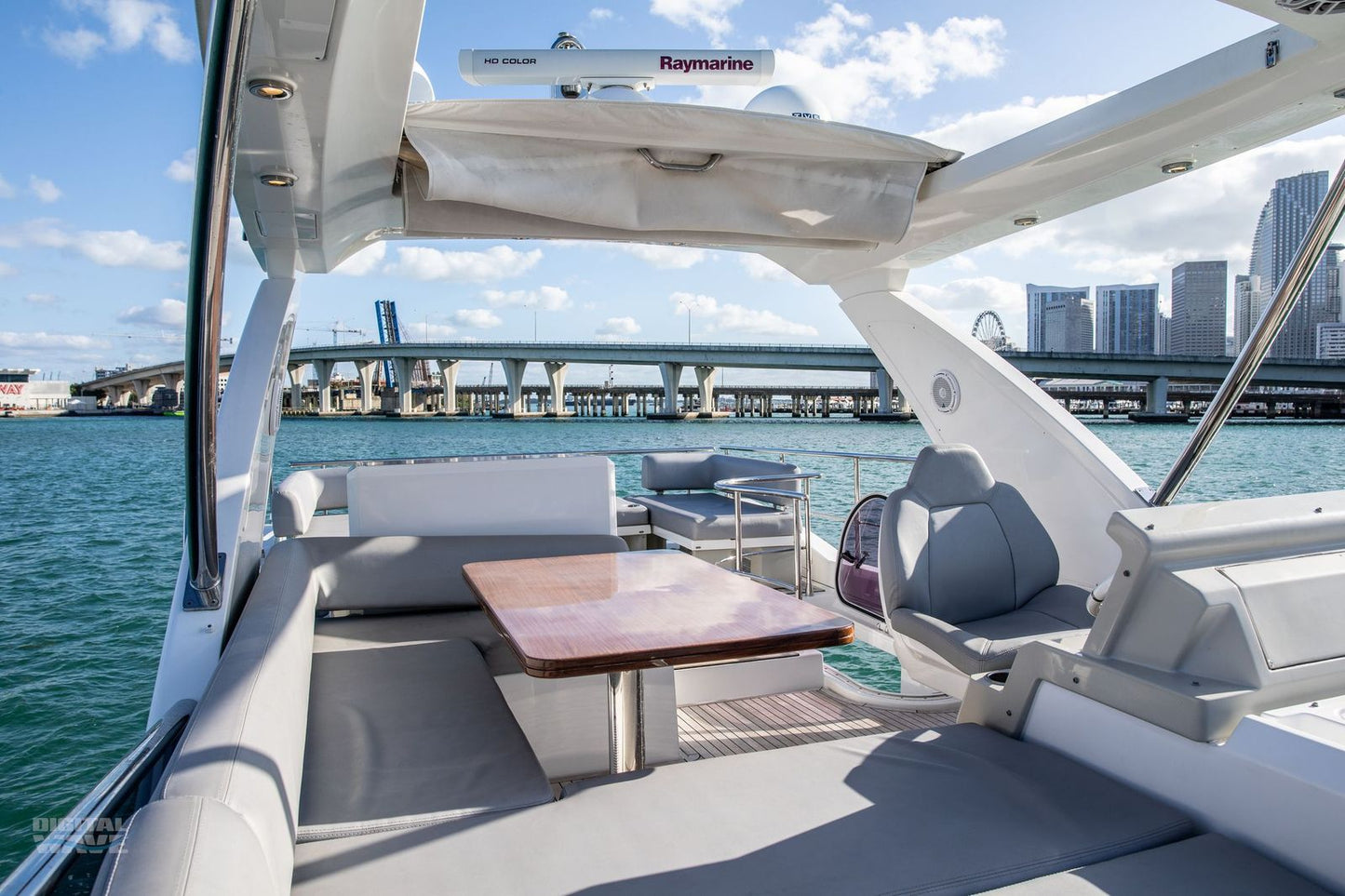 AZIMUT FLY 55' JULIA- (13 pax)