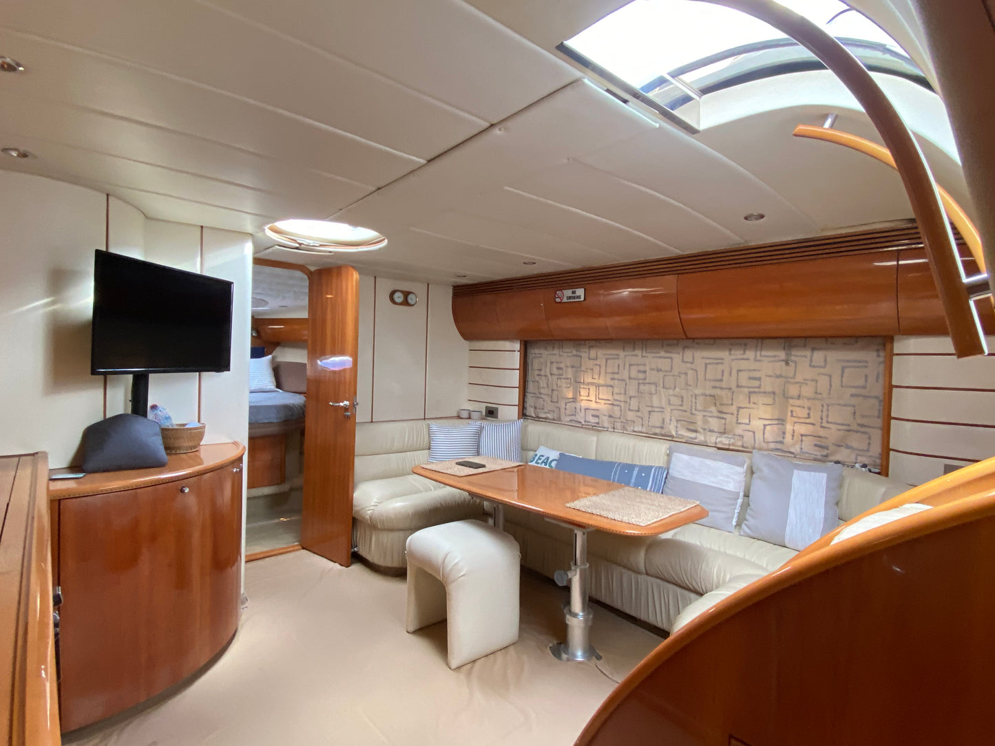 VIKING-V 50’ - (15-20 personas)