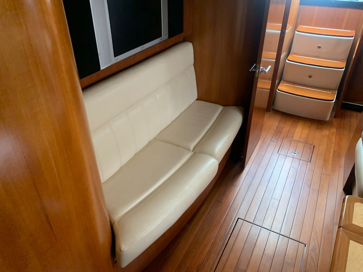 TIARA 52´ - SAJOMA (15 Pax)