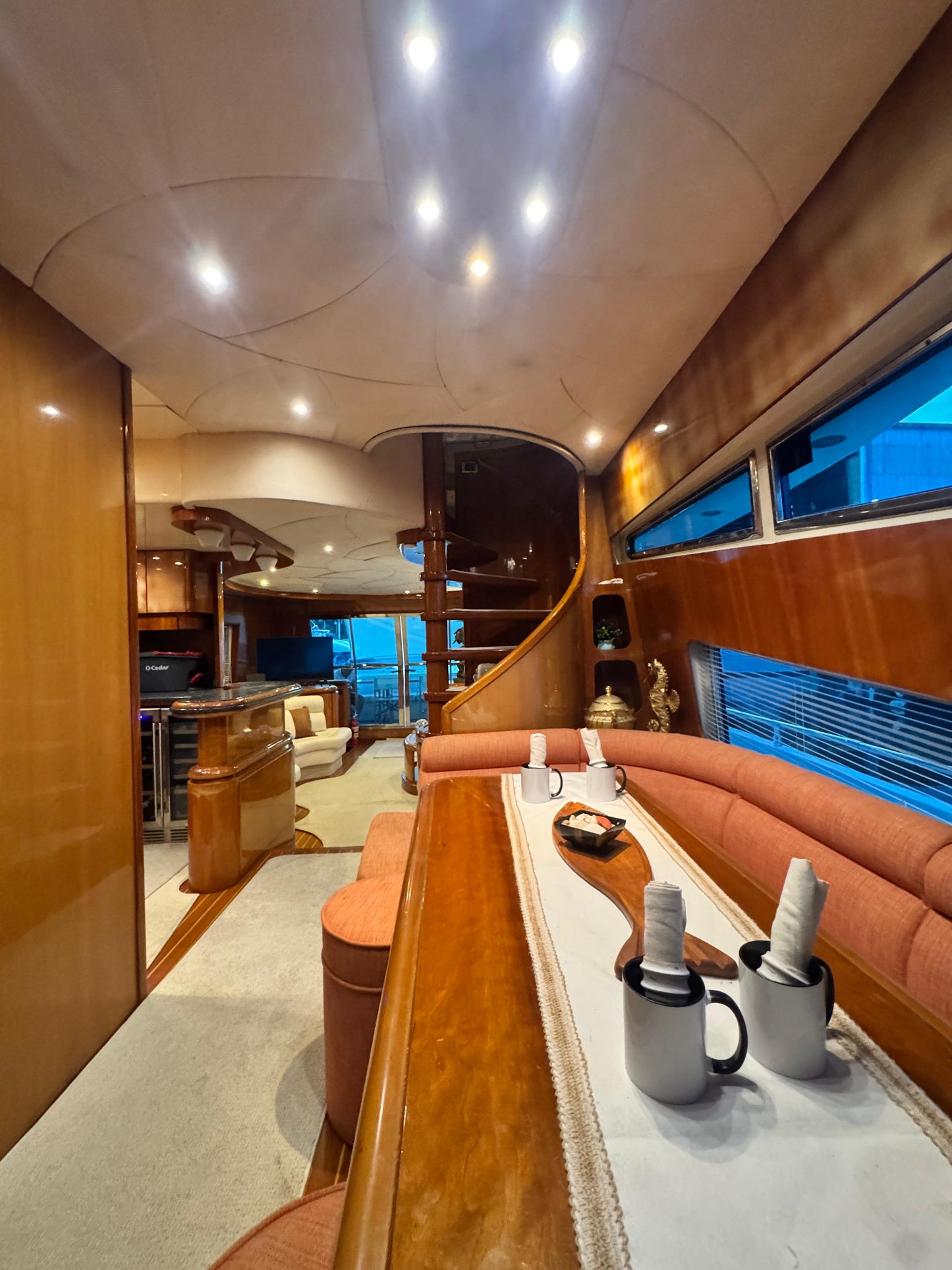 Azimut 70 - OLYMPUS (13 pax)
