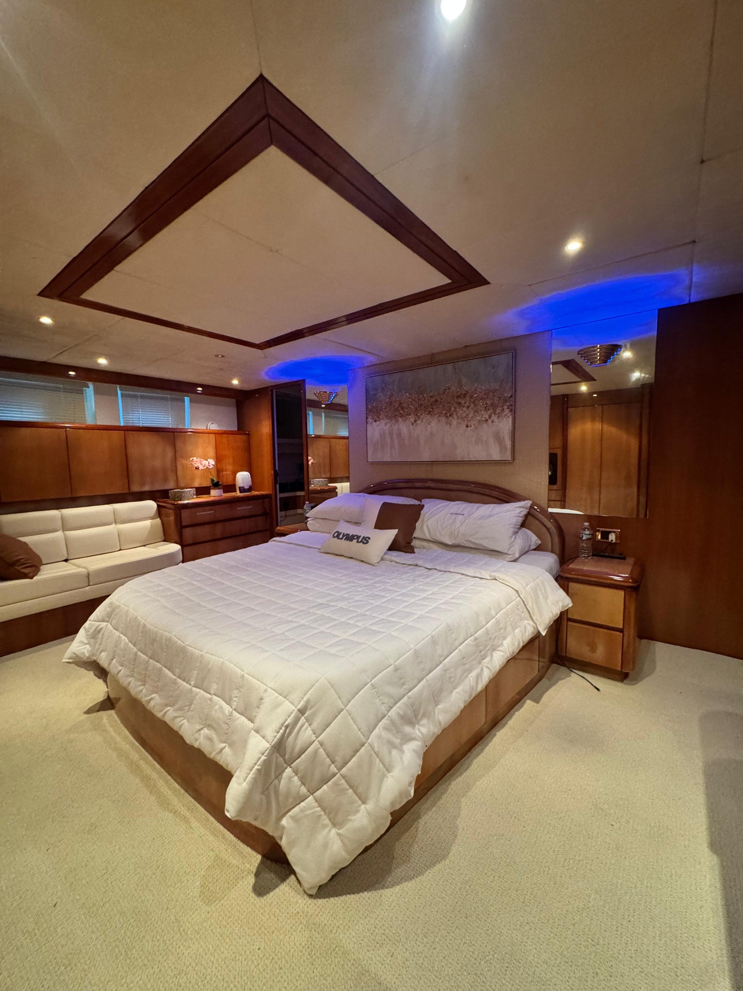 Azimut 70 - OLYMPUS (13 pax)