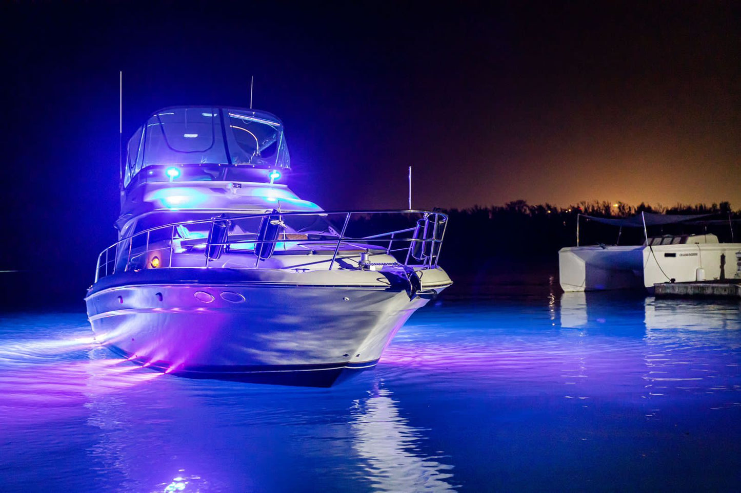 SEARAY 44´ - Sedan Flybridge - VALENTINA (15 pax)