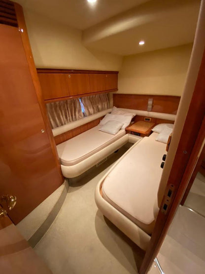 AZIMUT SEDAN FLYBRIDGE 55´ - ANCORAL
