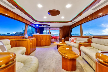 Zeus 90´ for charter in Miami - (13 pax)