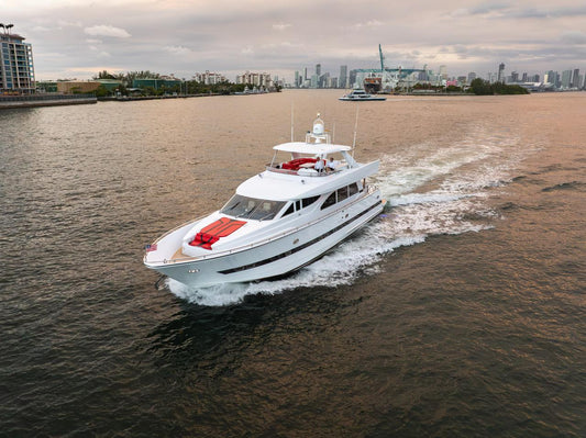 Zeus 90´ for charter in Miami - (13 pax)